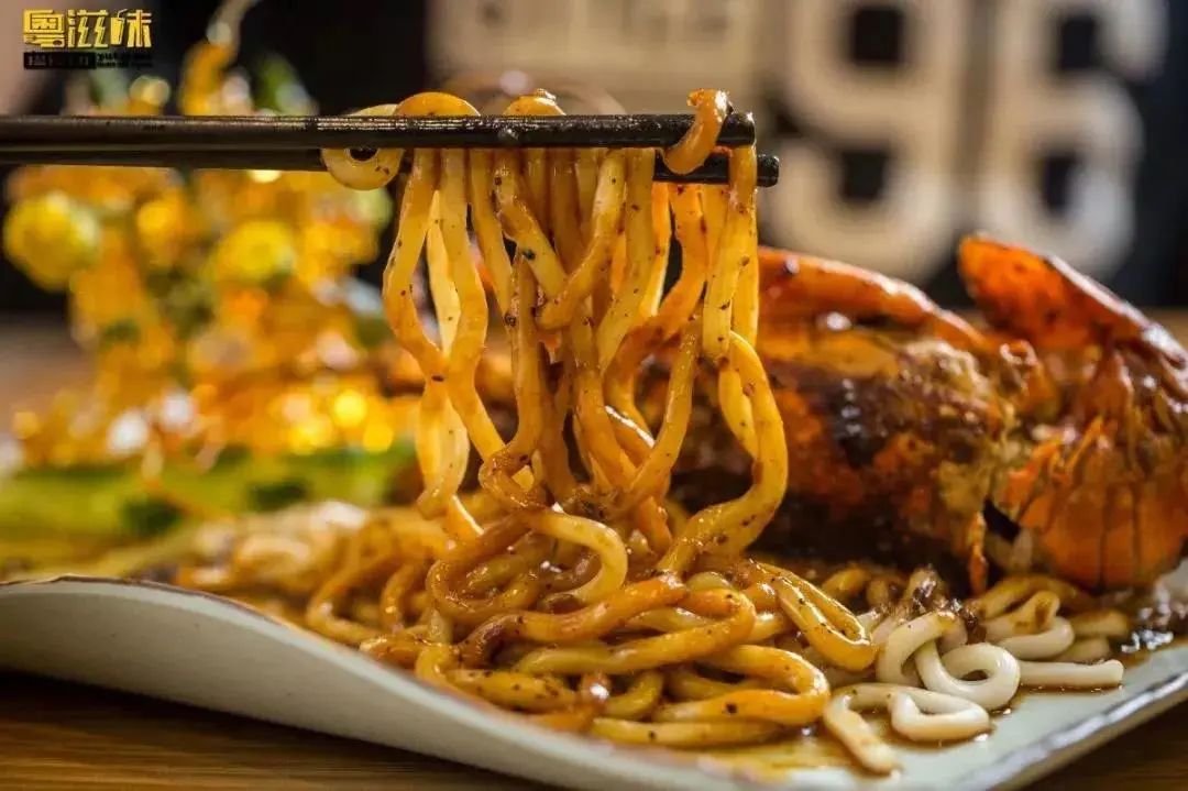 就为这①口,吃一只肥蟹比喝一杯奶茶还便宜