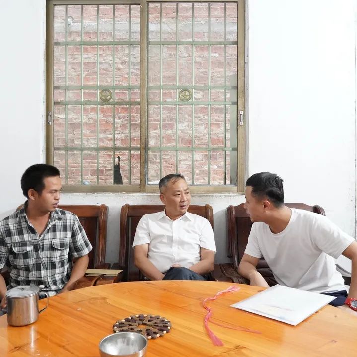 双节到来，检察关怀及时就位