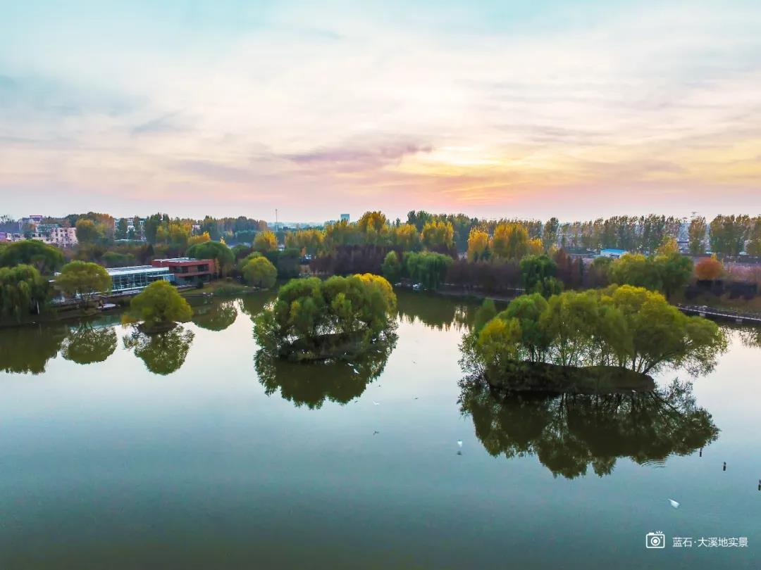 这里的国庆人不挤，车不堵，景色美，还有“会发光的兔子”……