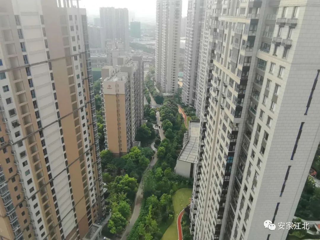 一墙之隔房价,一墙之隔价格相差几千一平怎么选