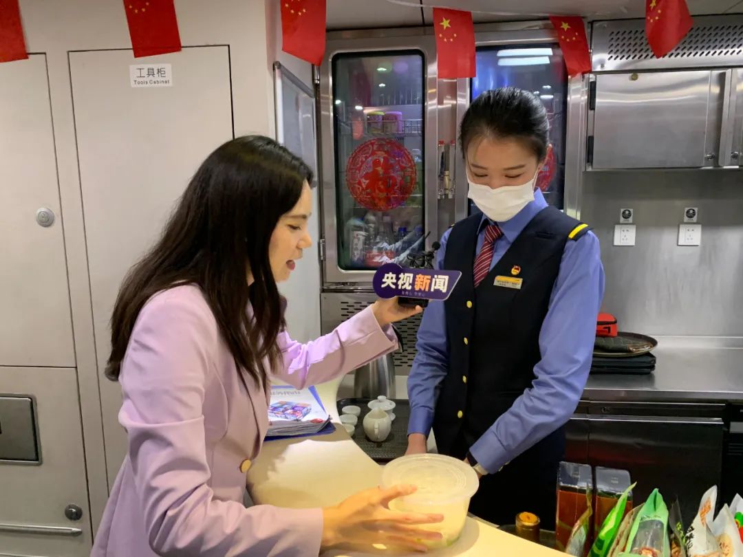 今天福州出发的这趟列车上，竟有这么多故事