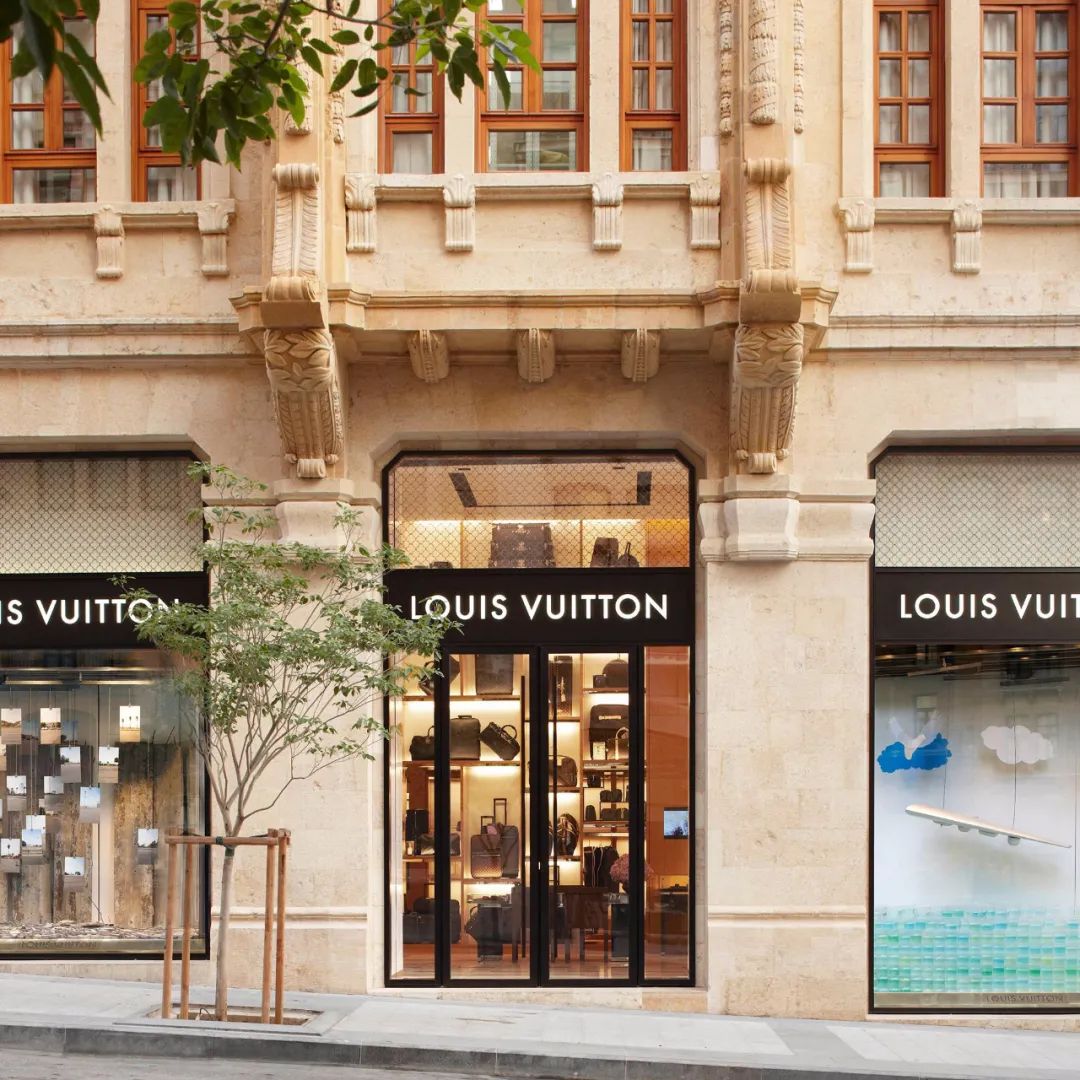 冰火两重天：三亚免税店一天卖1亿，香港药妆店游客“清零”|一周全球观察