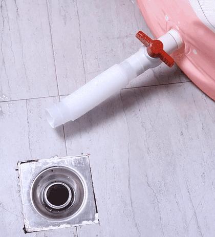 小浴室必备之折叠泡澡桶,有了折叠泡澡桶在家也能泡澡了