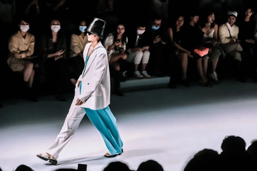 lily女装2020秋款发布会,lily商务时装纽约大秀