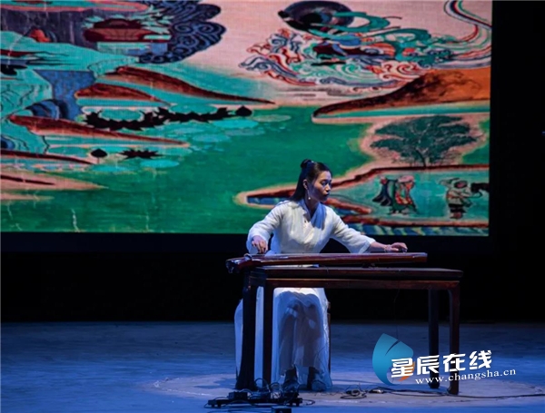 民乐与拇指琴,民乐与吉他乐队合奏