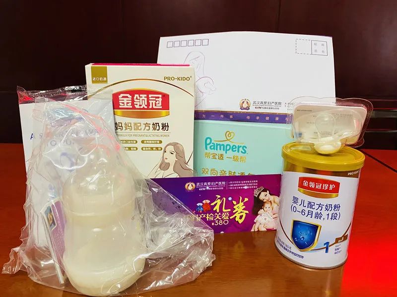 卓刀泉街联合爱心医院,为辖区准妈妈免费发放爱心待产包