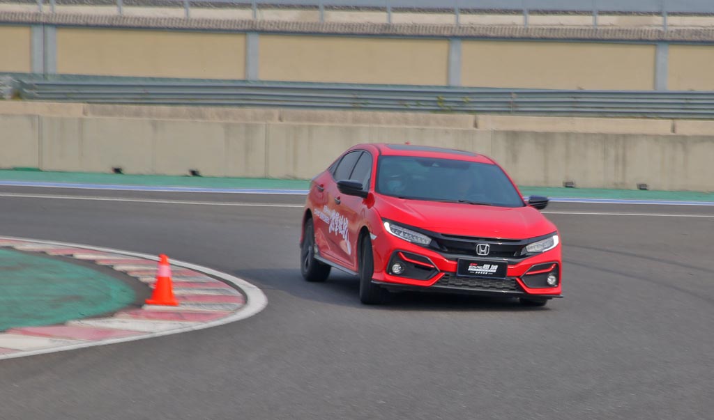 type-r本田跑车,试驾全新本田思域typer