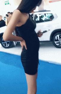 扁桃早上回家发现邻居老王......