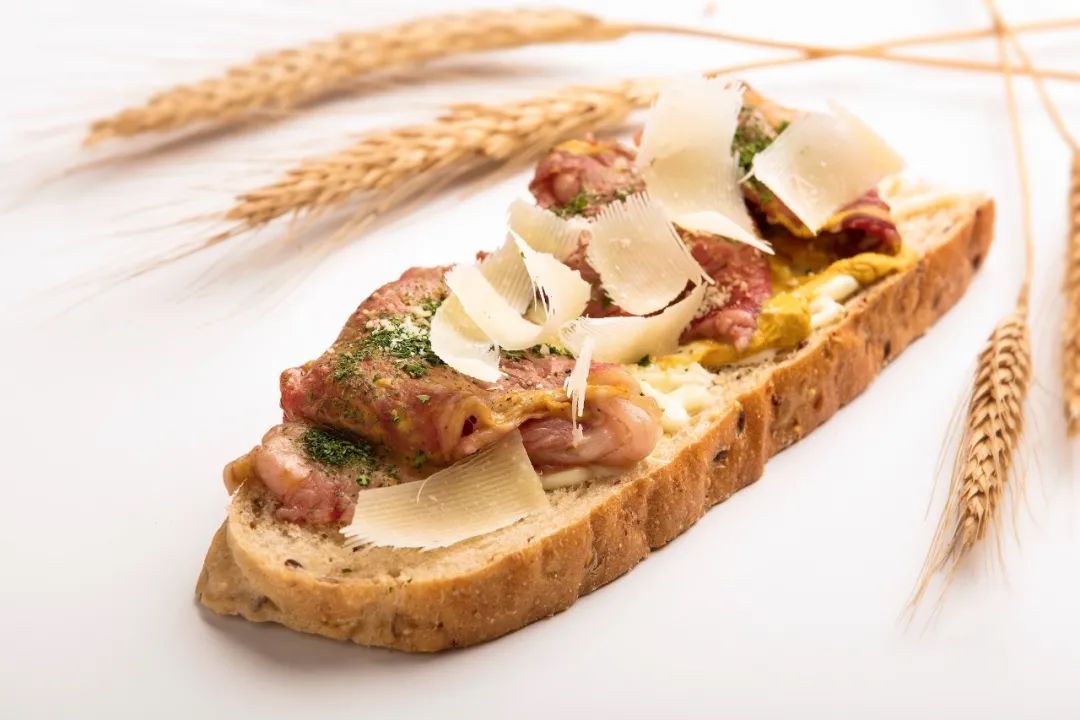 屯里新开finedining，王府花园下午茶，老牌合资酒店新开烘焙坊……本周的贴秋膘指南有点高级（内含福利）|一周好吃