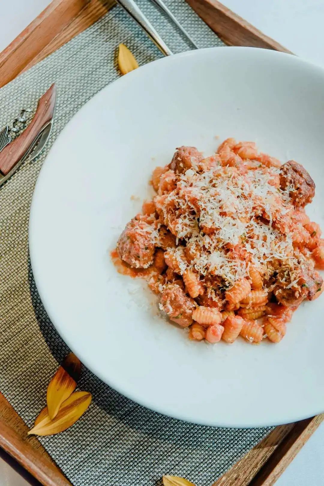 屯里新开finedining，王府花园下午茶，老牌合资酒店新开烘焙坊……本周的贴秋膘指南有点高级（内含福利）|一周好吃