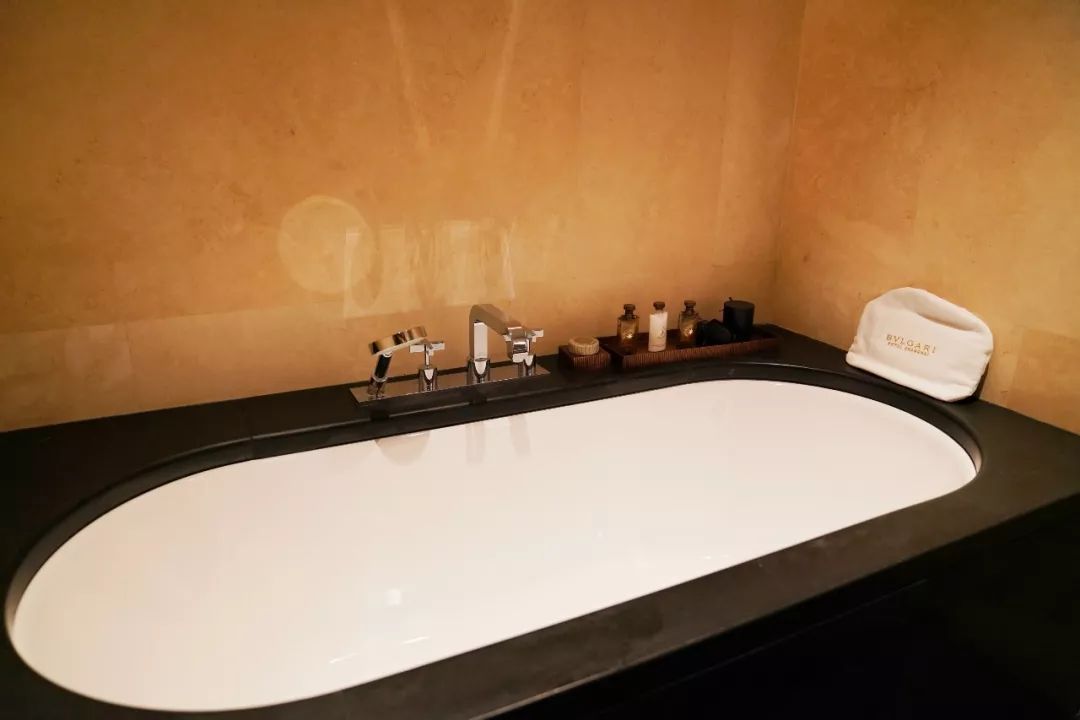 住酒店带什么必备品安全,住酒店一次性必备用品要准备哪些