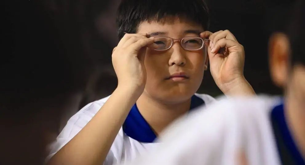 裸眼视力要被列入中考是真是假,2022中考裸眼视力加分是真的吗