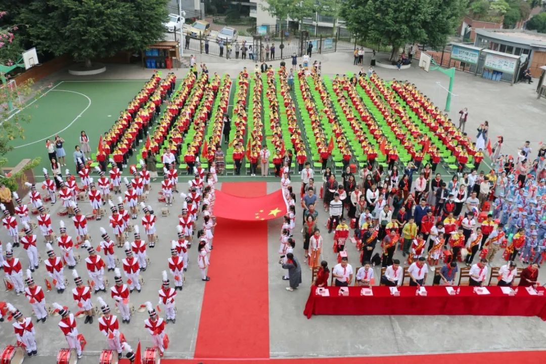 传承红色基因争当少先队员,传承红色基因争做时代新人少先队