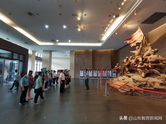 行走的车厢流动的课堂——临沂市高级财经学校培训教育开启现场教学模式创新