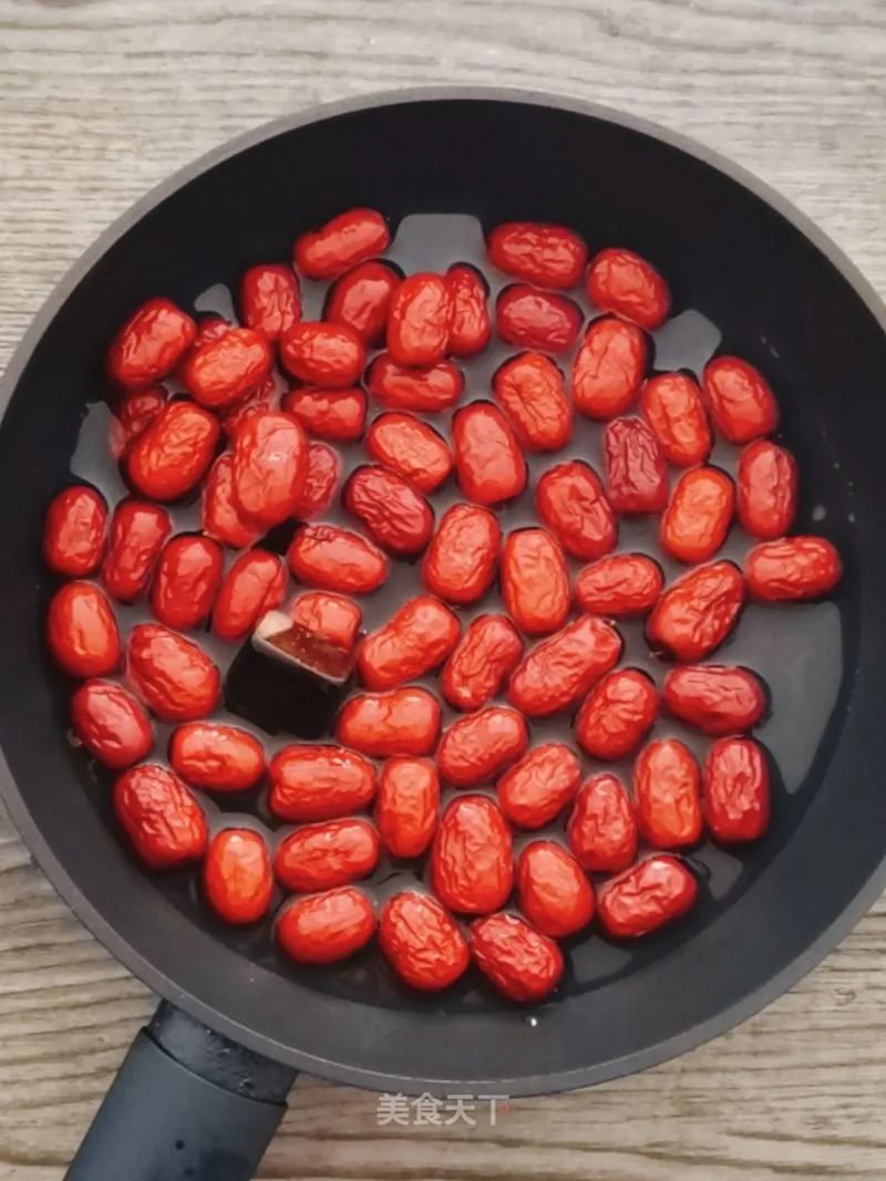 一日吃三个枣容颜不会老,一日吃三蒸枣终身不显老