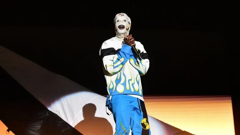 连吴赫都偏爱的「面具」，原来早就成为时装秀场的常客