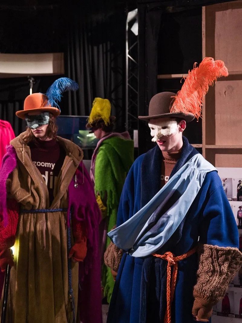 连吴赫都偏爱的「面具」，原来早就成为时装秀场的常客