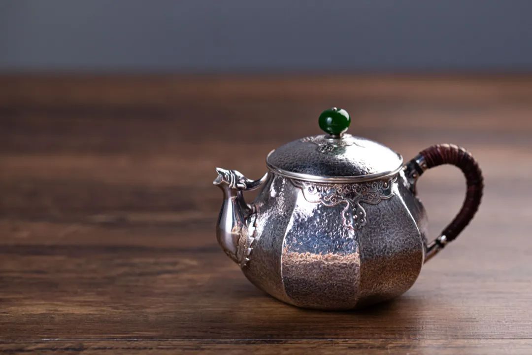 纯银嵌金荷花银壶纯手工泡茶银壶,纯银复古银壶