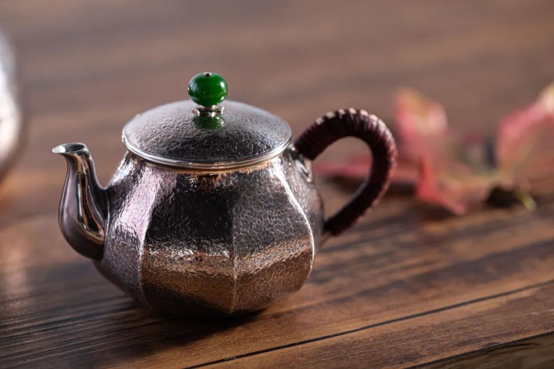 纯银嵌金荷花银壶纯手工泡茶银壶,纯银复古银壶