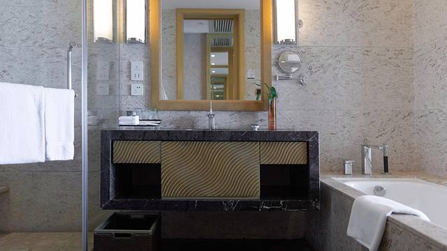 三亚三面海旅游攻略,三亚旅游攻略大海湾