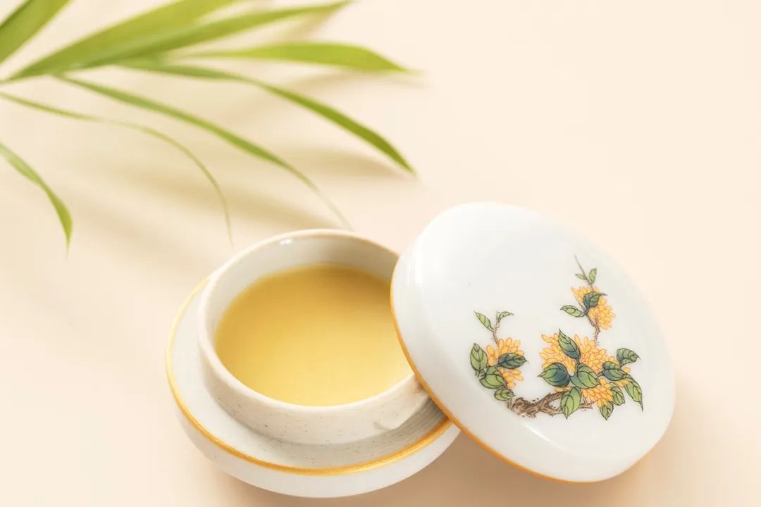 中国香膏vs国外香水,中国香膏vs外国香水