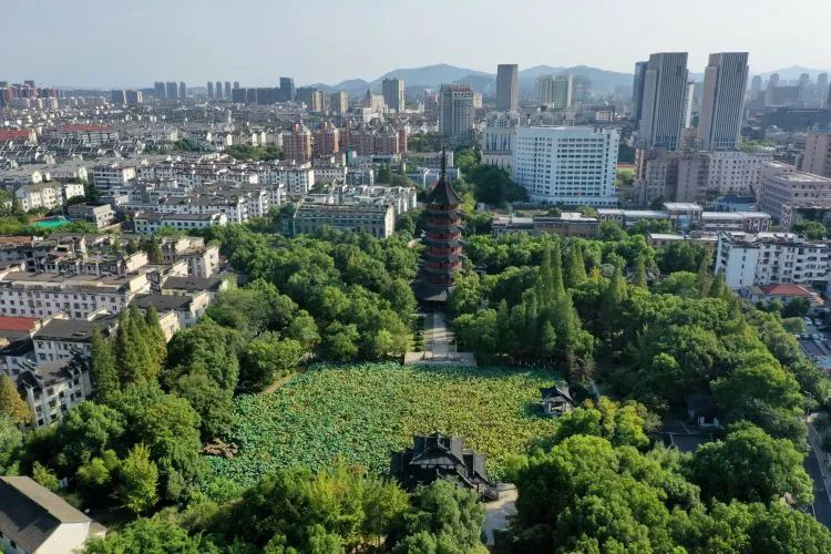 湖州一座慢生活的城市,湖州的天空之城