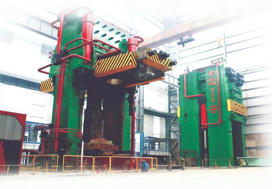 中国电力报:重压之下,梦想绽放!今天讲讲能源装备领域民企发展的宏润故事……