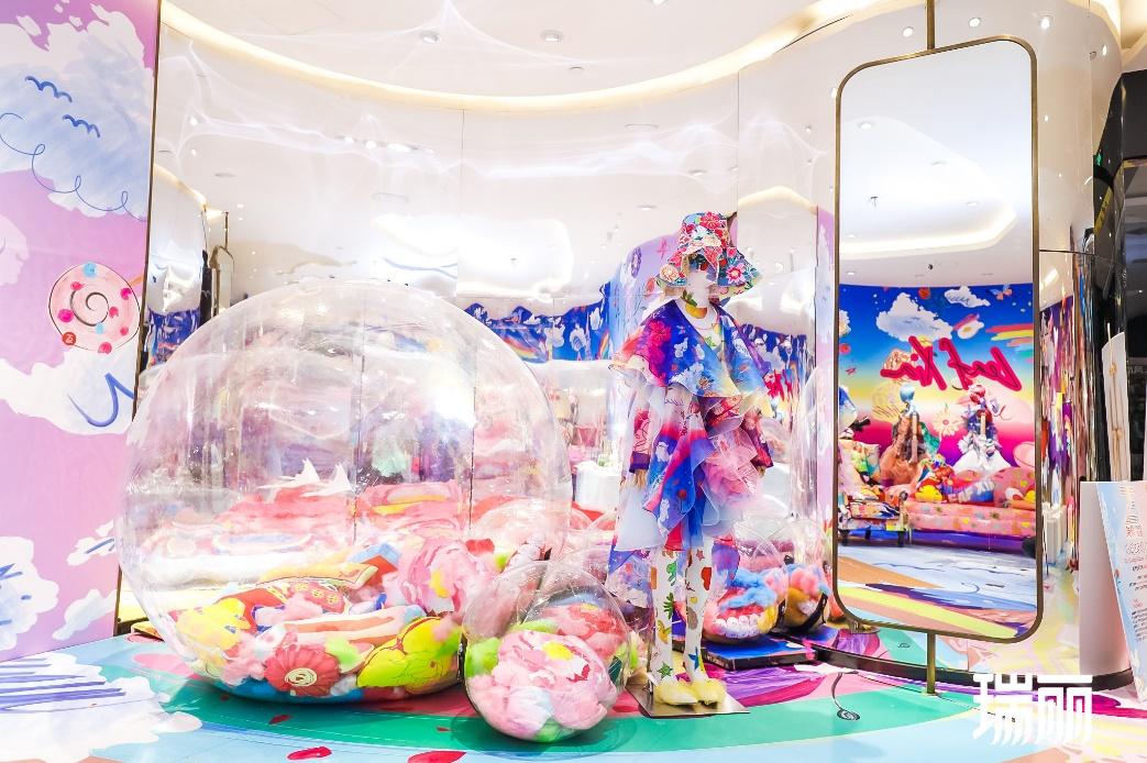 瑞丽25周年超级品牌日直播专场，跟着清华学霸女神一起来种草