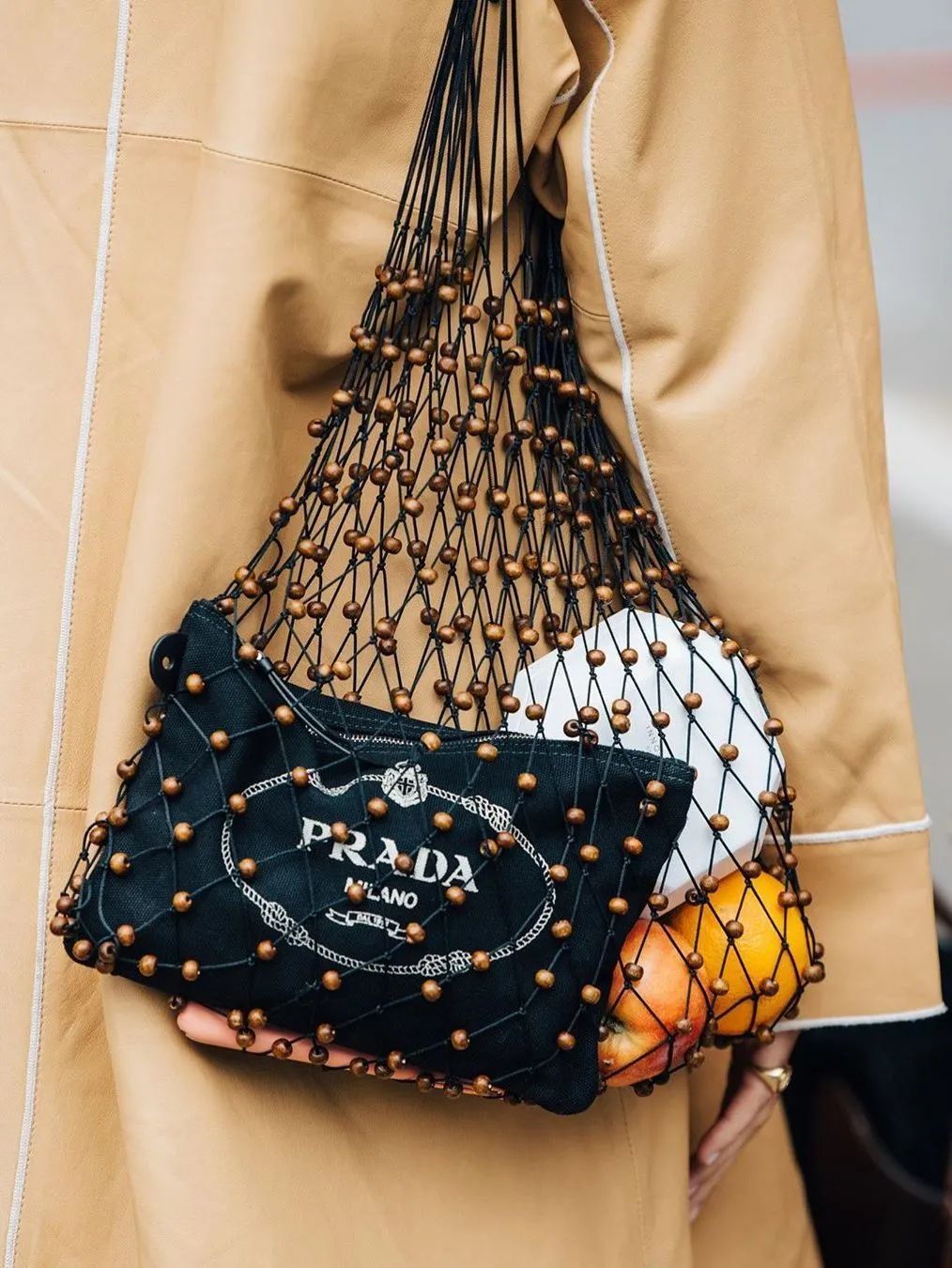 三天打鱼两天晒网|八戒的珍珠汗衫又在时尚圈翻红了