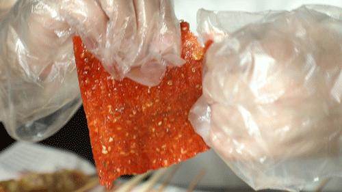 覆盖5个区,这7家“又小又旧”的炸串店,抚慰了不少深夜打工人