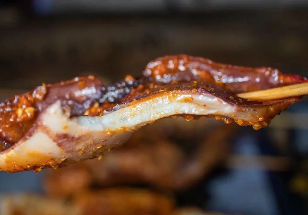 覆盖5个区,这7家“又小又旧”的炸串店,抚慰了不少深夜打工人