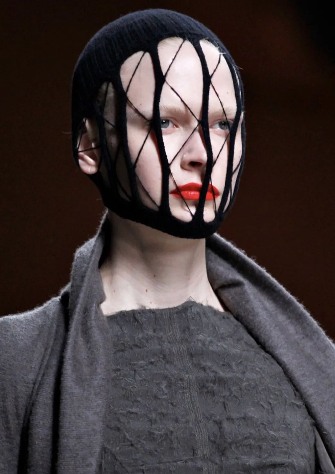 三天打鱼两天晒网|八戒的珍珠汗衫又在时尚圈翻红了