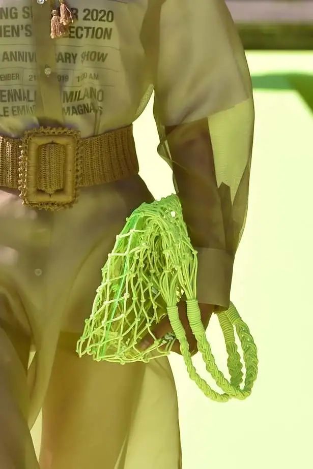 三天打鱼两天晒网|八戒的珍珠汗衫又在时尚圈翻红了