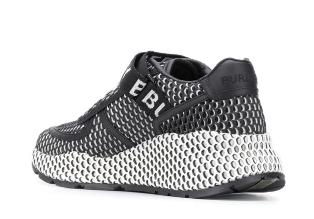 三天打鱼两天晒网|八戒的珍珠汗衫又在时尚圈翻红了