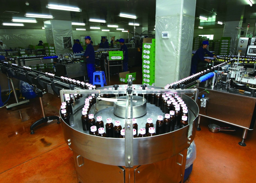 民族团结一家亲同奔小康,民族团结一家亲党的光辉照我心