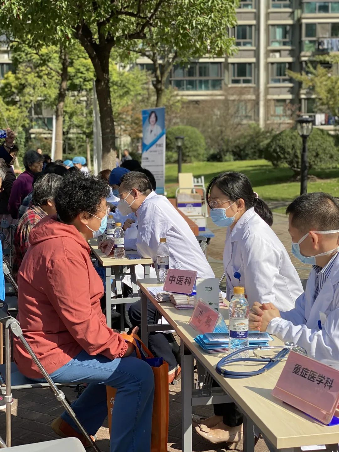 鍗楃爜澶磋閬撶殑鏃ヨ,鍗楃爜澶磋矾鐢熸椿鏃ヨ