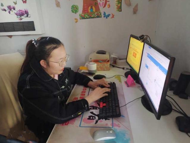 “互联网+”插上的翅膀：用脚也能奏响自强音符，开网店年入10万