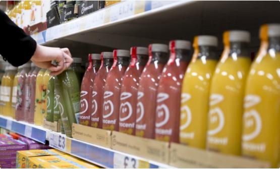 每年冬天，这群人为什么要给果汁瓶戴上毛线小帽？