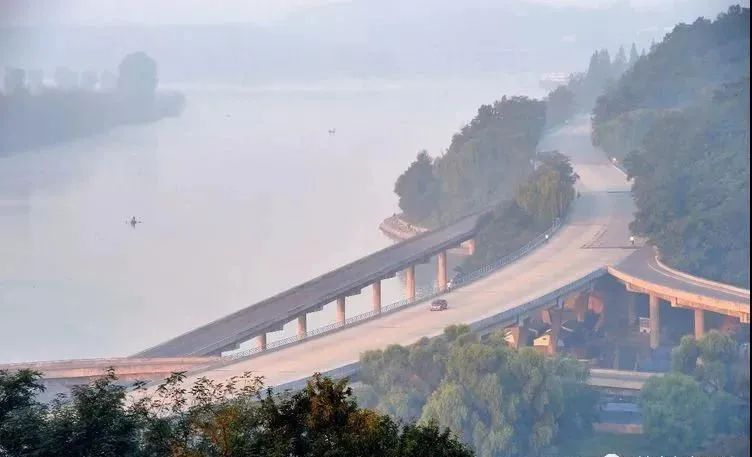 这是一个没有文盲的国家！泉州摄影师探秘实拍“朝鲜表情”