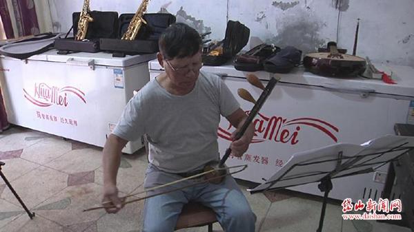 吹拉弹唱样样都在行,吹拉弹唱样样精通弹棉花