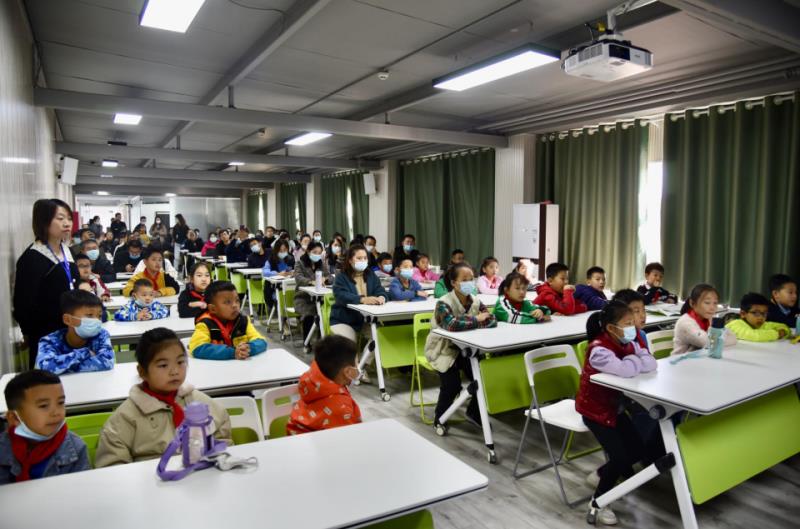 水上足球、童车试驾……新湖北路小学师生沉浸式体验“STEM”教育