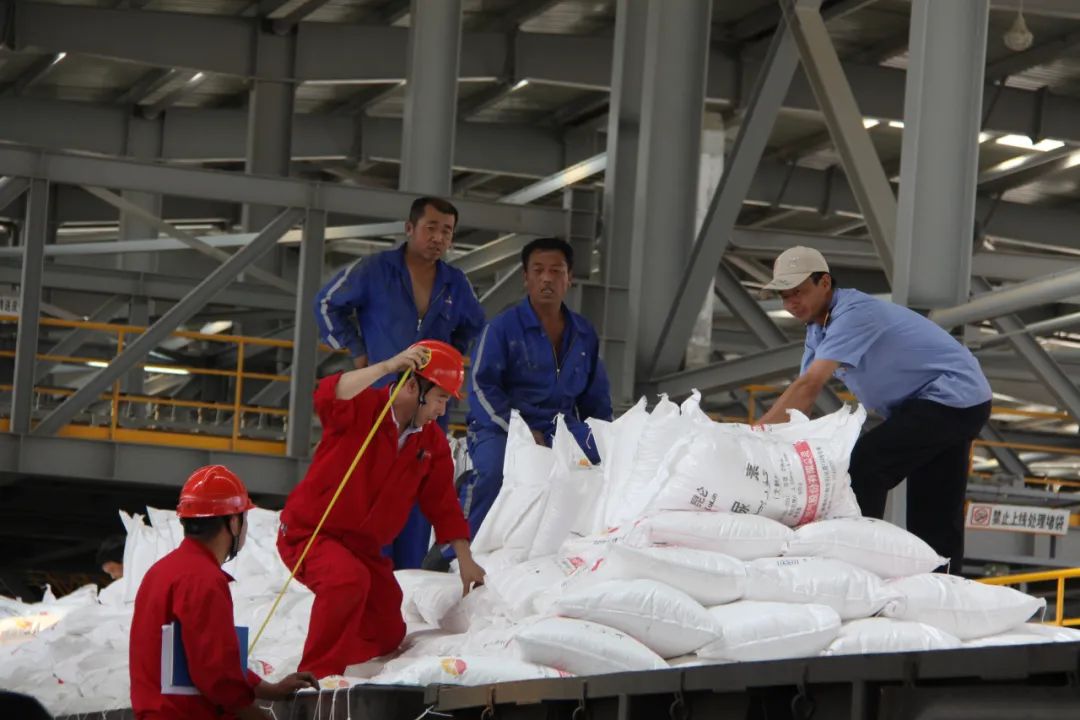 鍥涚榻愪笅,鍥涚榻愪笅浜烘墠寮曡繘
