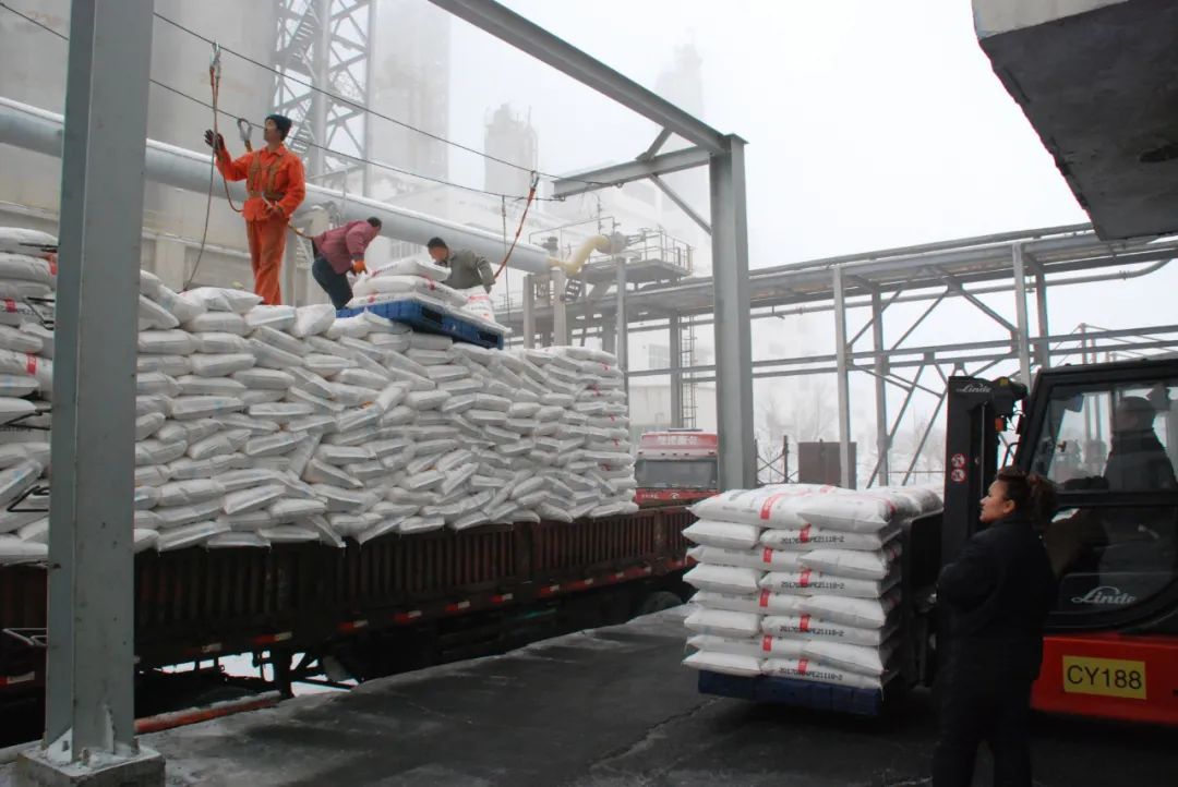 鍥涚榻愪笅,鍥涚榻愪笅浜烘墠寮曡繘