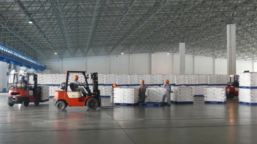 鍥涚榻愪笅,鍥涚榻愪笅浜烘墠寮曡繘