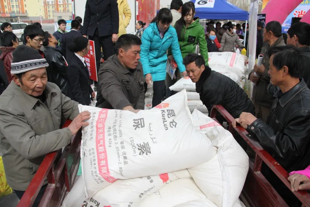 鍥涚榻愪笅,鍥涚榻愪笅浜烘墠寮曡繘
