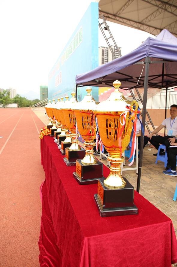 寰愬窞甯傞暱鏉潚灏戝勾鏍″洯瓒崇悆鑱旇禌,閮戝窞甯傞暱鏉潚灏戝勾瓒崇悆鑱旇禌