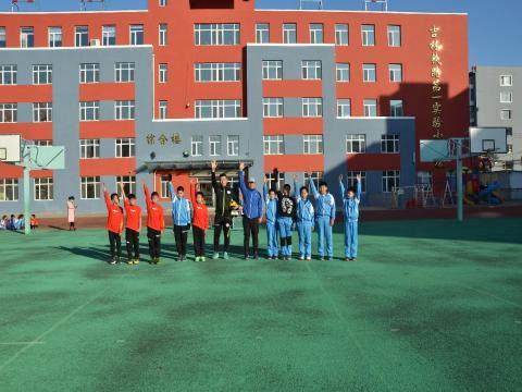 小学校园足球赛开赛,湖铁实验小学足球赛