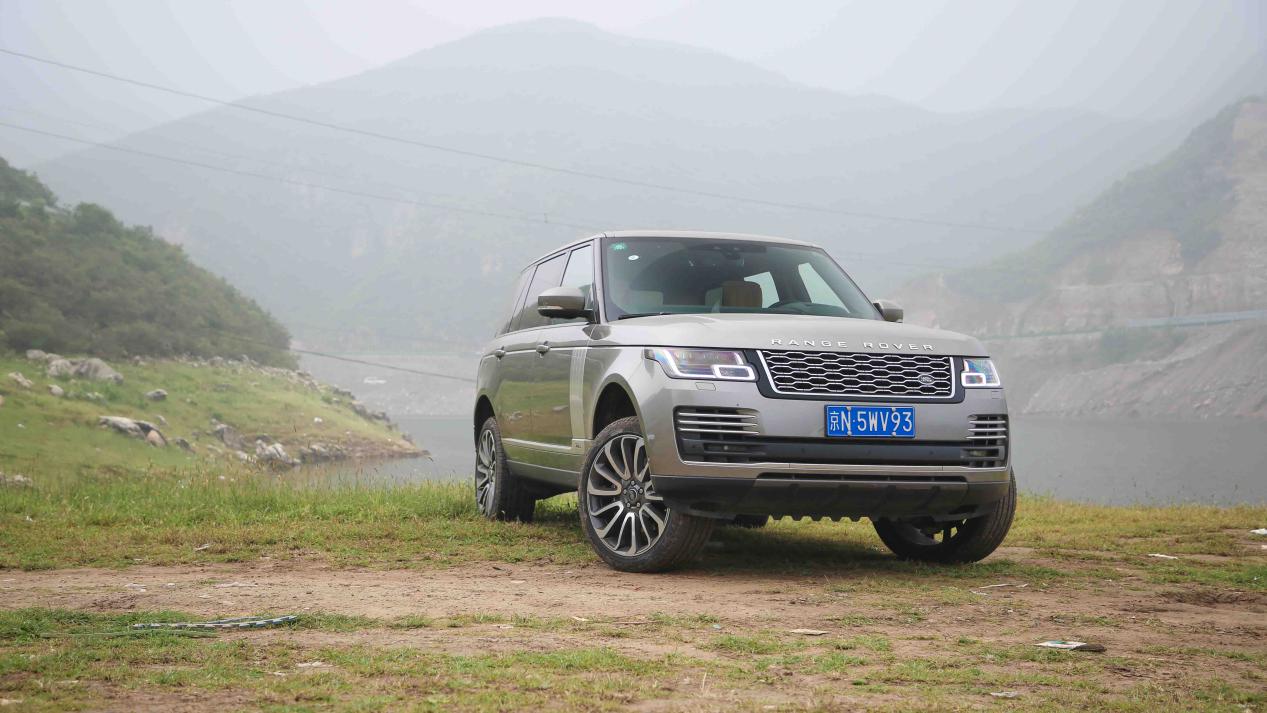 全新路虎揽胜巅峰创世加长版试驾,试驾路虎揽胜创世加长版2024款