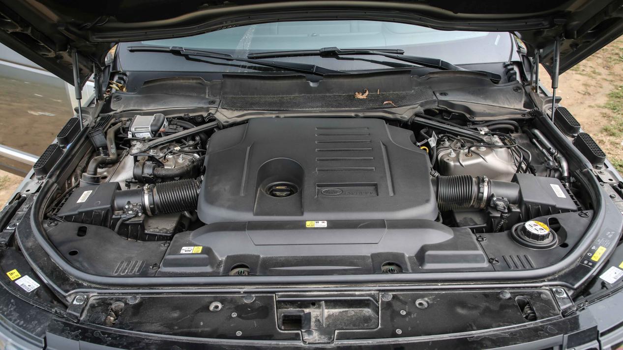 全新路虎揽胜巅峰创世加长版试驾,试驾路虎揽胜创世加长版2024款