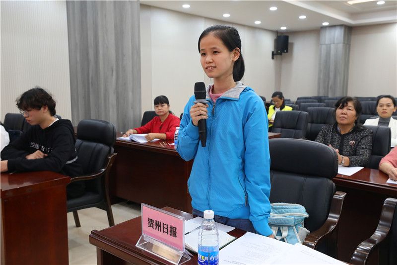 10月23日贺州市召开关爱青少年和妇女儿童工作新闻发布会